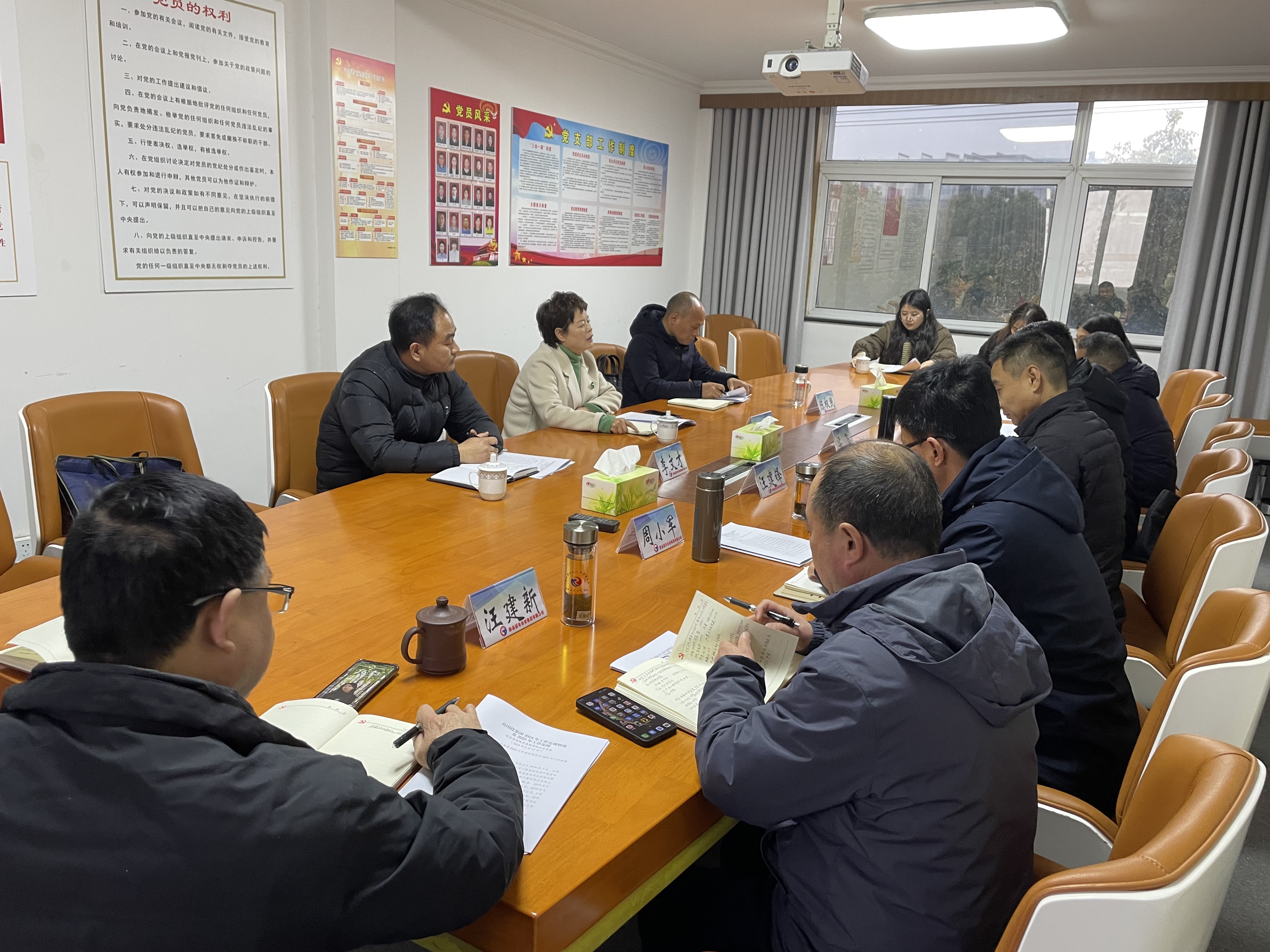 吳雁冰赴縣國投集團調(diào)研督導(dǎo)全面從嚴治黨工作 吳雁冰赴縣國投集團調(diào)研督導(dǎo)全面從嚴治黨工作